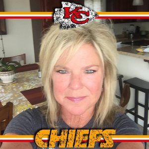 Meet your Posher, Divina